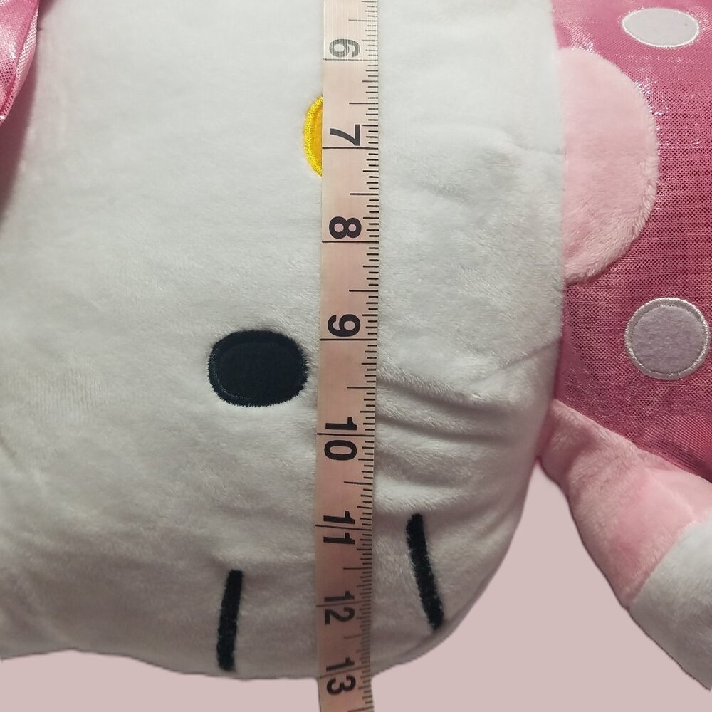 Hello Kitty Plush Backpack - Picture 5 of 10
